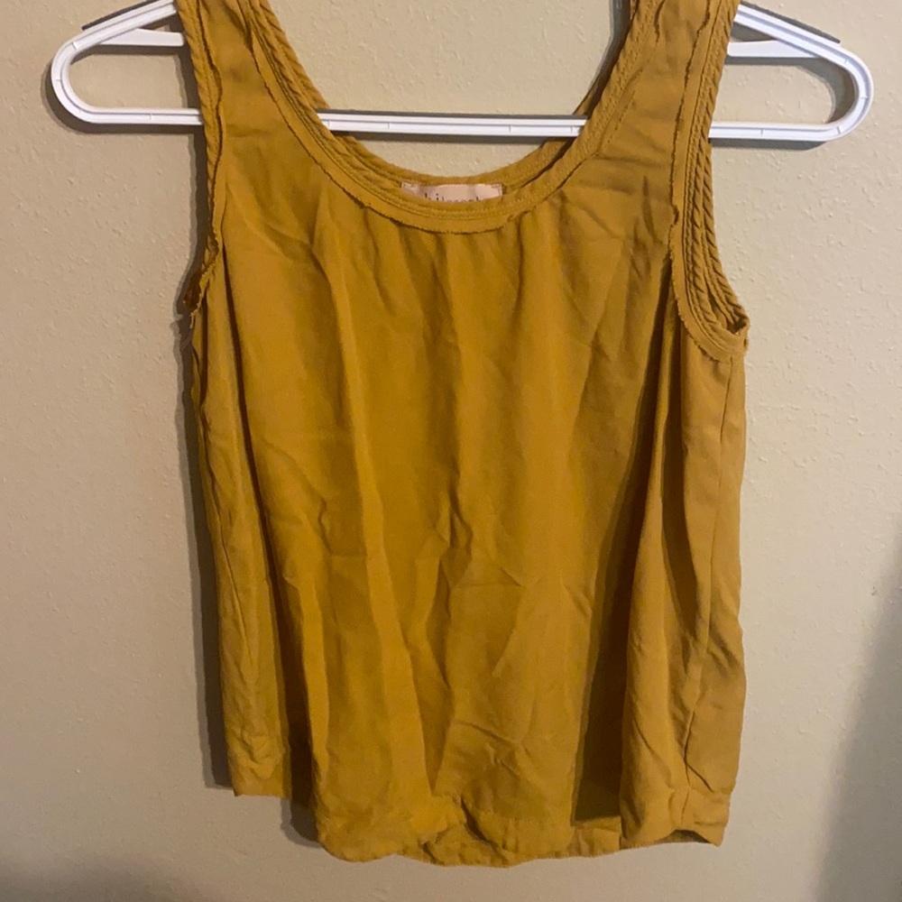 Mustard sleeveless shirt XS fr Philosophy